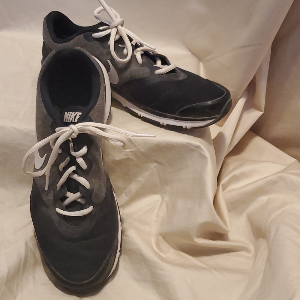 Nike Training Sneakers SZ 8